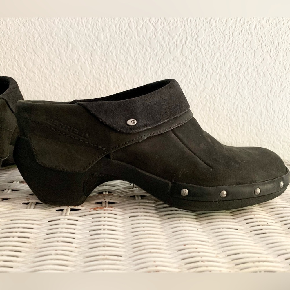 COMFYYYYYY! Worn a few times to dinner. Too many shoes in closet.